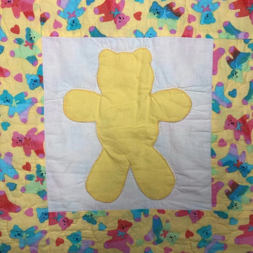 Vintage Grandma Hand Made Patchwork Teddy Bears & Rainbow Bears Cute Crib Quilt